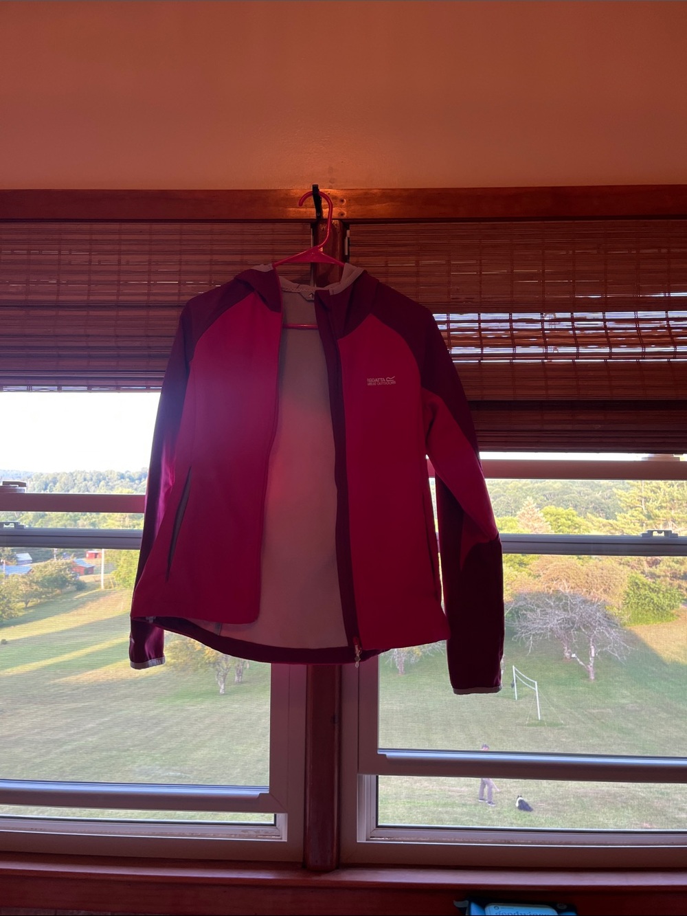 Regatta Two-Tone Raspberry Pink Softshell Utility Jacket with Hood - Picture 9 of 10